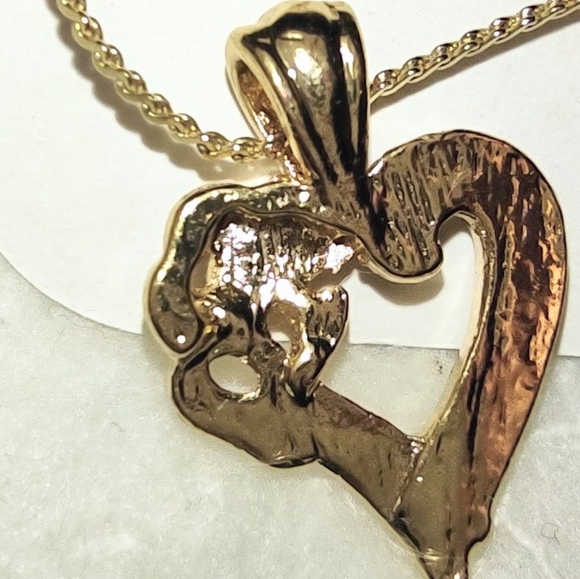 Heart Pendant w/Red Crystal Flower - Picture 6 of 6